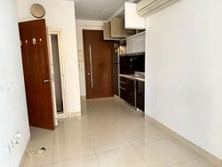 Centra Residence (D14), Apartment #636423841